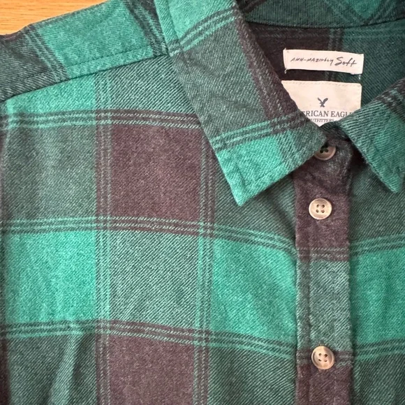 American Eagle Ahh-amazingly Soft Boyfriend Fit Flannel - Picture 4 of 4